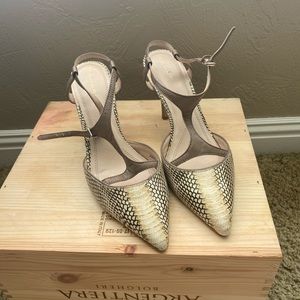 Tahari kitten heels